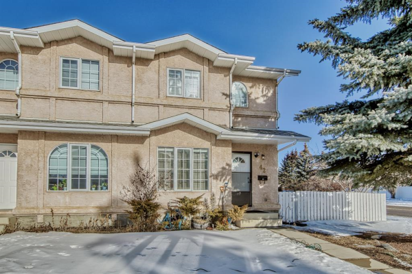 42 Davis Close, Red Deer