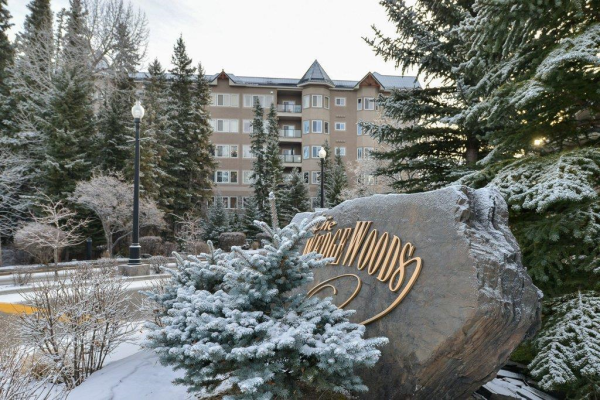 305, 10 Discovery Ridge Close SW, Calgary
