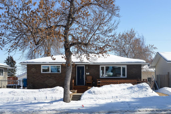 3912 45 Street SW, Calgary