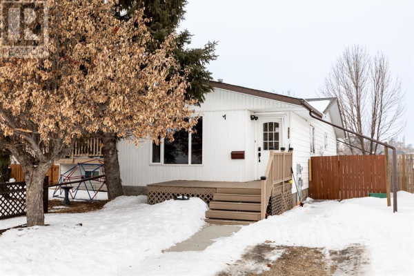 5029 59 Street, Innisfail