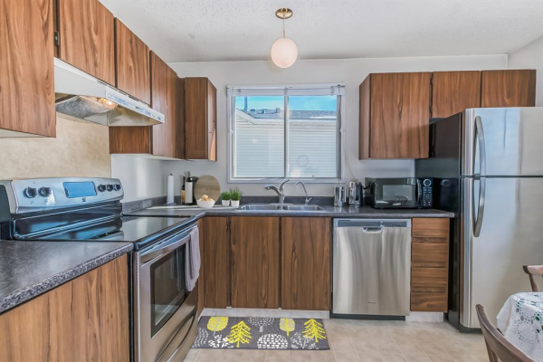 155 Castlebrook Road NE, Calgary