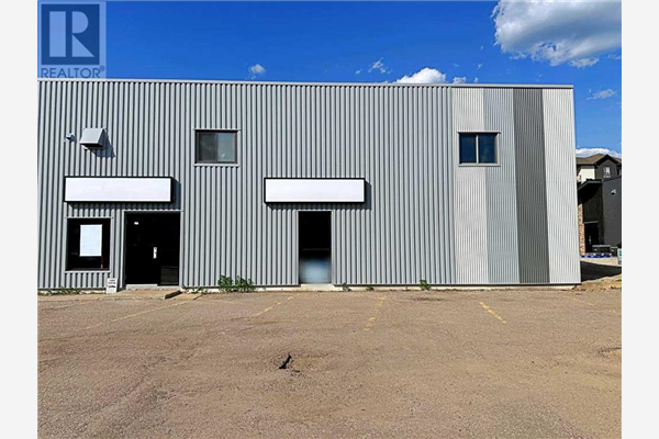 8112 Fraser Avenue, Fort McMurray