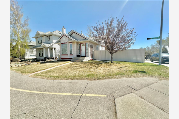 496 Country Hills Drive NW, Calgary