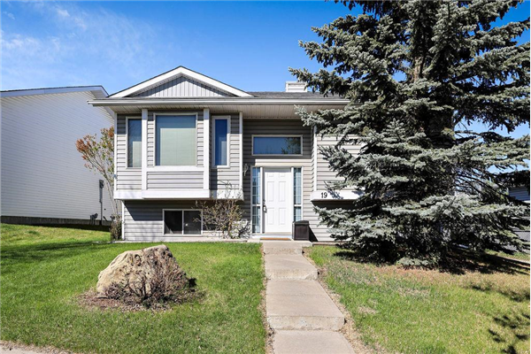 19 Sheep River Drive, Okotoks