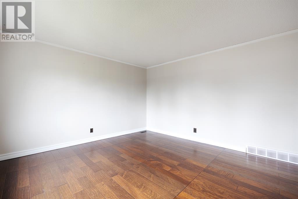Listing A2051039 - Large Photo # 4