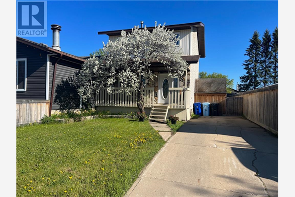 217 Oaks Crescent, Fort McMurray