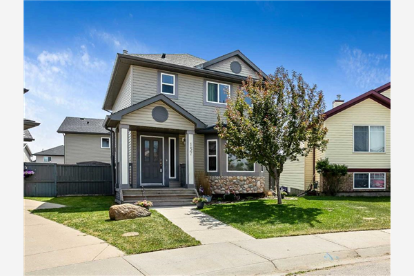 157 Crystal Shores Grove, Okotoks