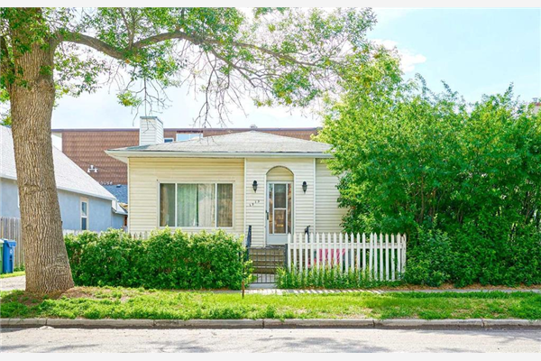 1315 15 Street SW, Calgary