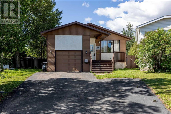 130 Maclaren Bay, Fort McMurray