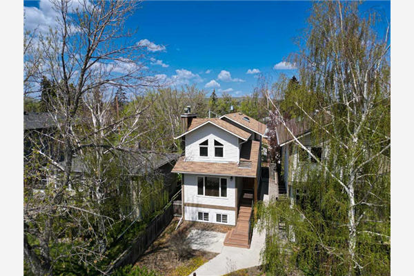1432 22 Avenue NW, Calgary