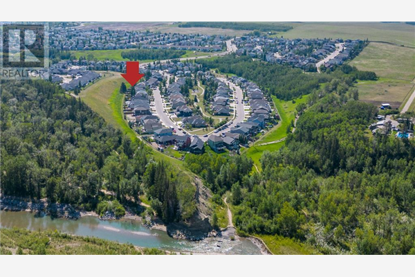 68 Sheep River Cove, Okotoks