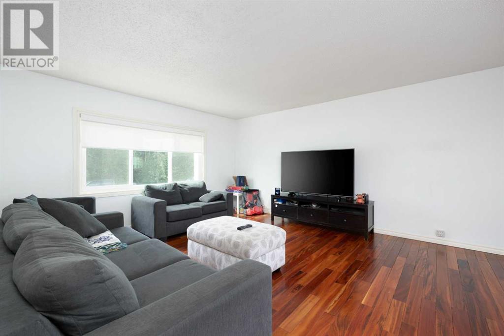 Listing A2077919 - Large Photo # 2