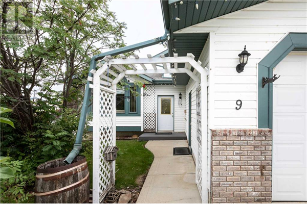 9 Westwood Close, Sylvan Lake