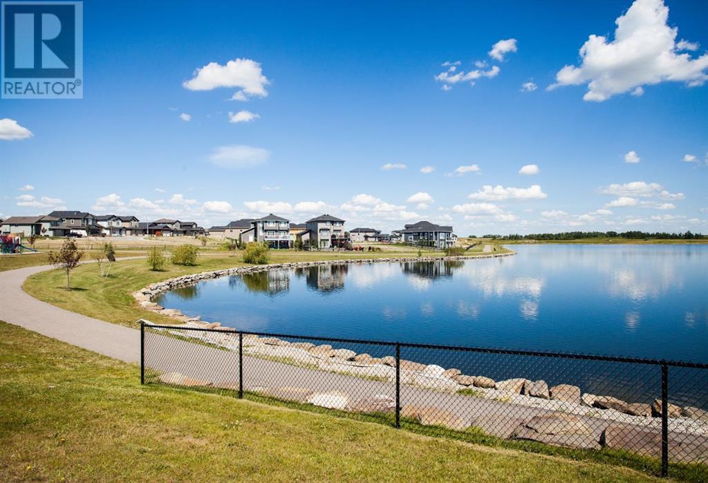 52 Lakes Estates Circle
