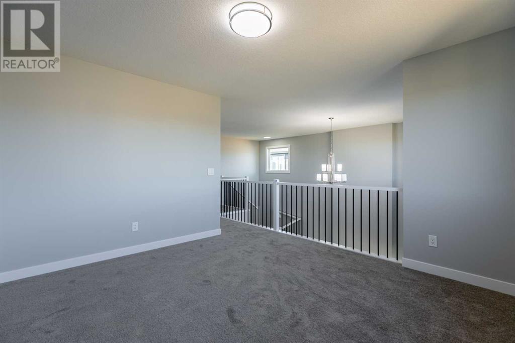 555 Clydesdale Way NW