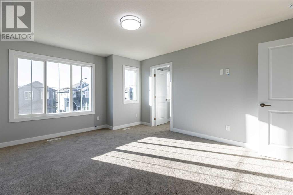 555 Clydesdale Way NW