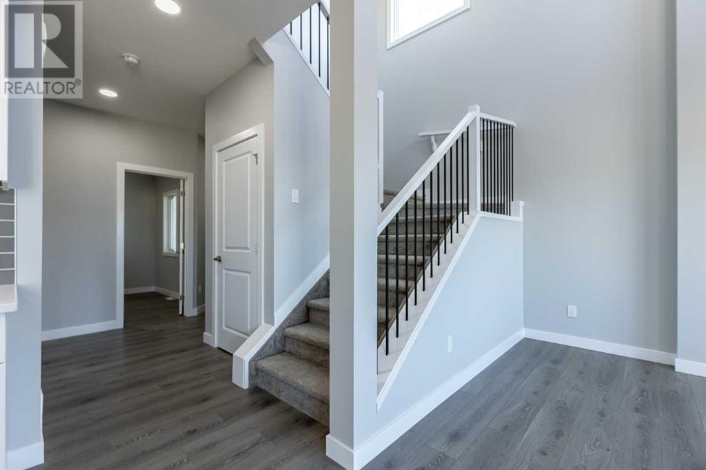 555 Clydesdale Way NW