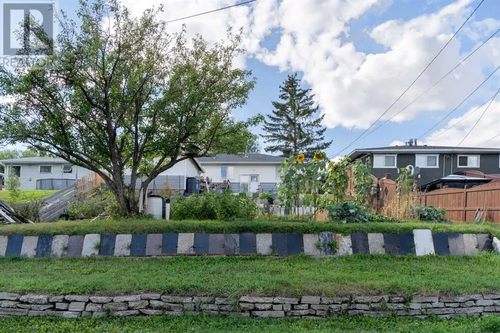 4416 Centre A Street NE