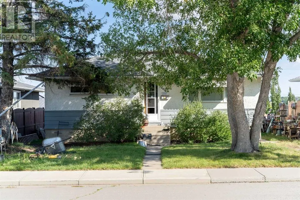 4416 Centre A Street NE