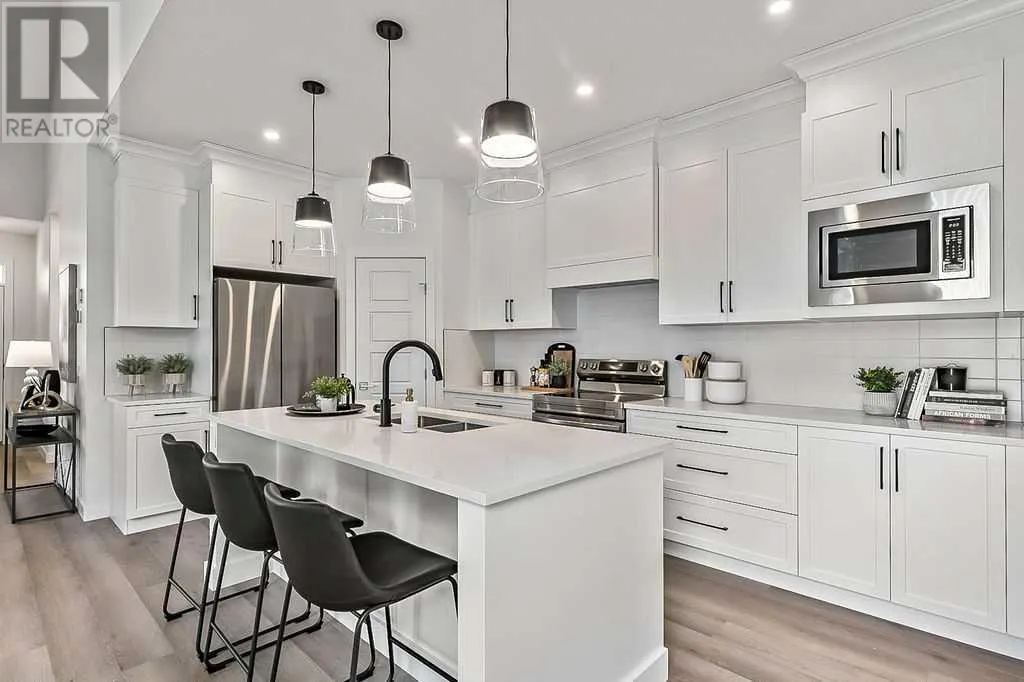 48 Drake Landing Square