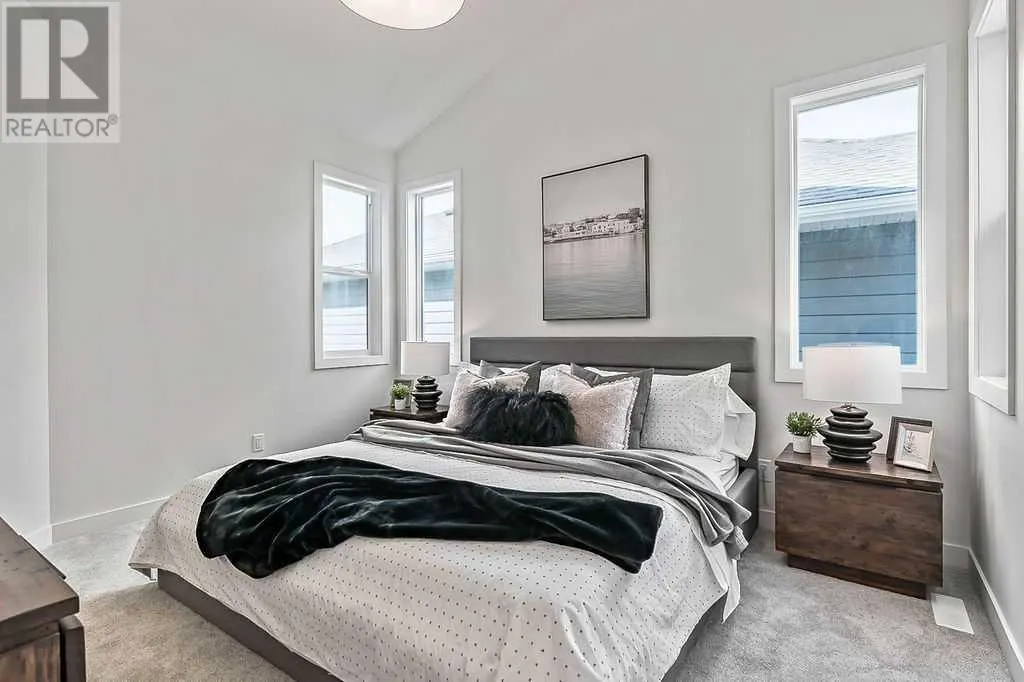 48 Drake Landing Square