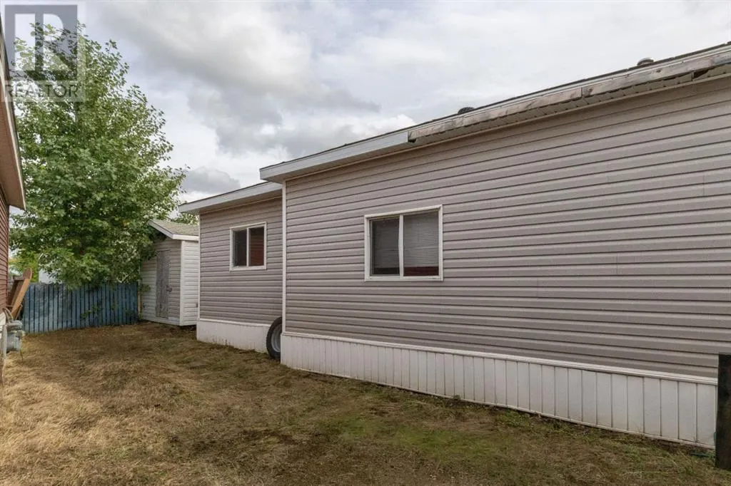 301 Grenfell Crescent