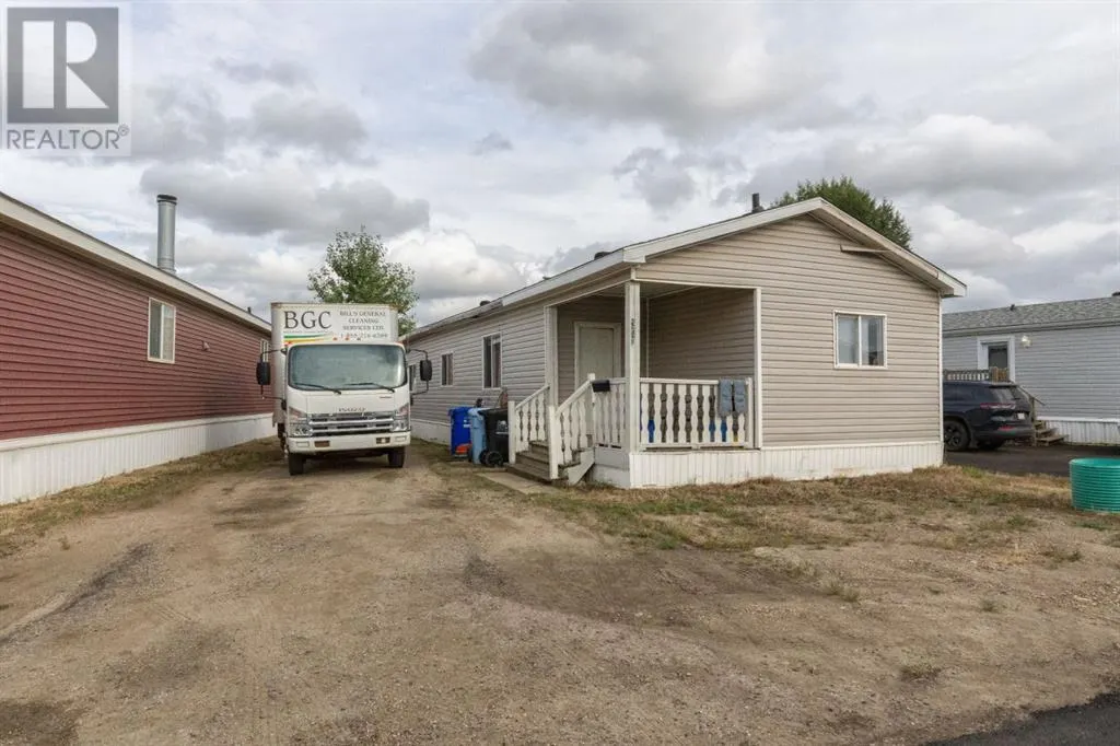 301 Grenfell Crescent