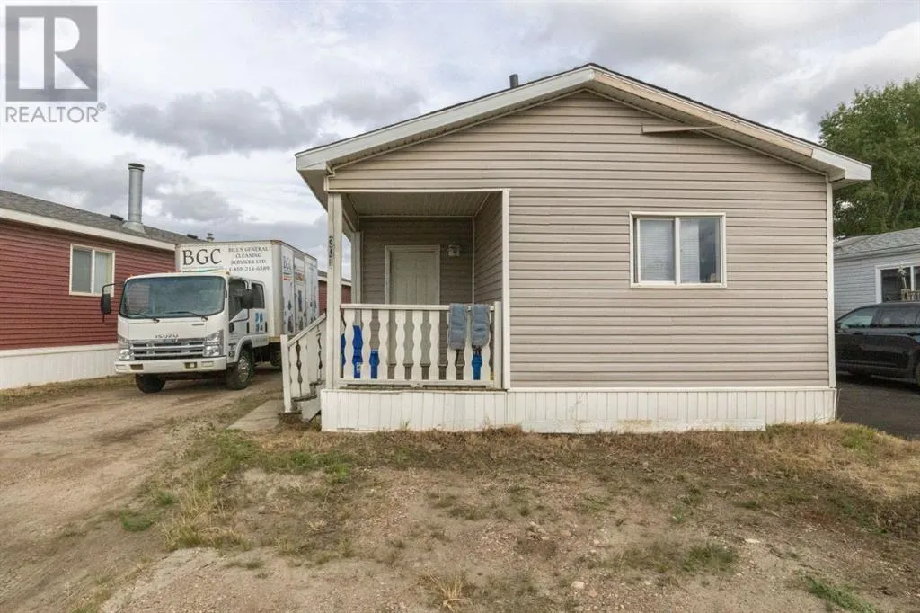 301 Grenfell Crescent