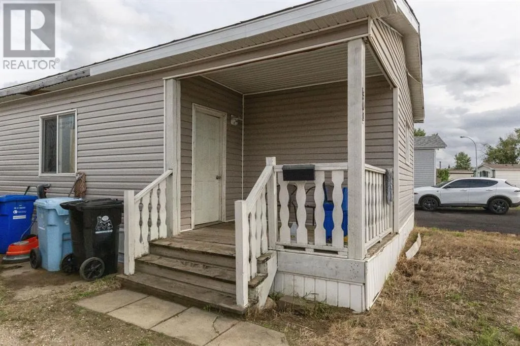 301 Grenfell Crescent