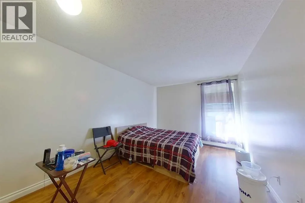 311, 14921 Macdonald Drive