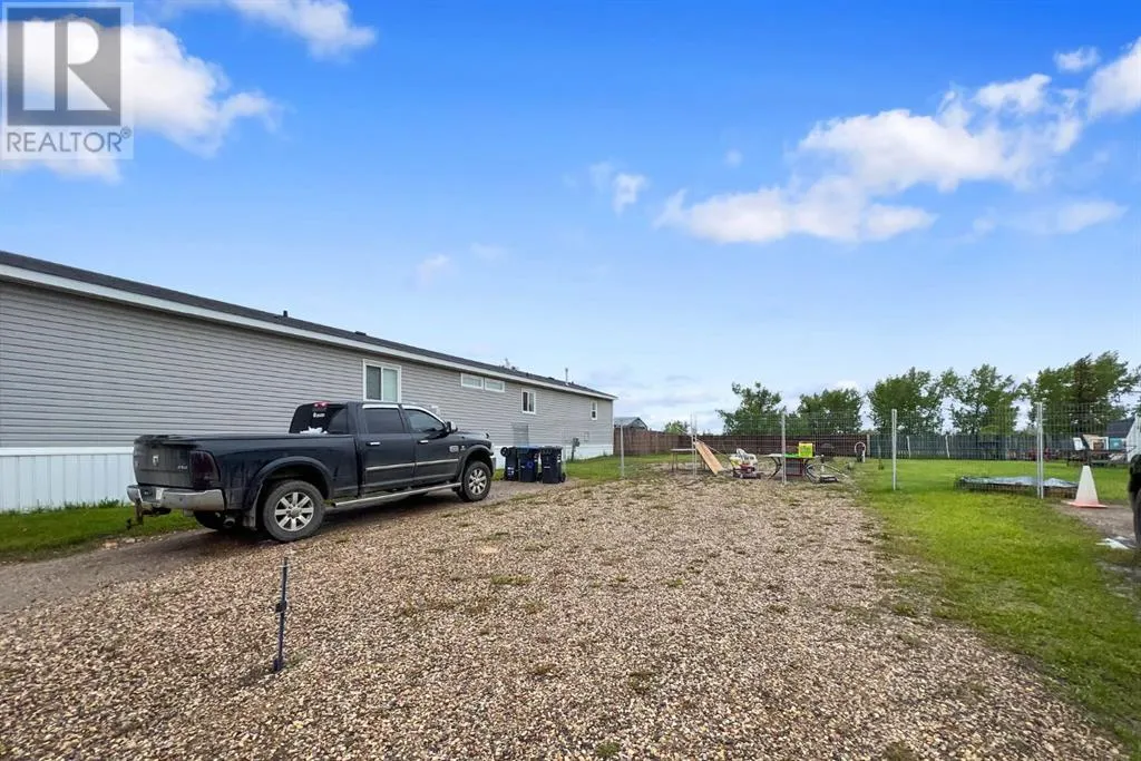 208 Grey Crescent