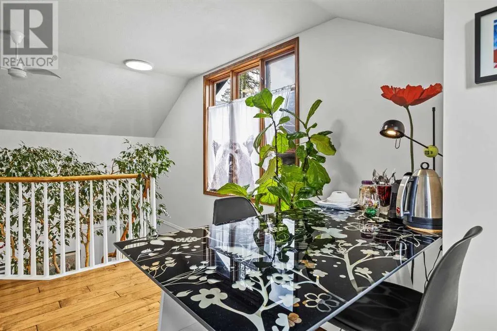 128 Kootenay Avenue