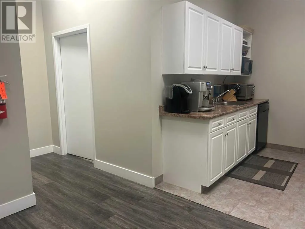 11, 4511 Glenmore Trail SE