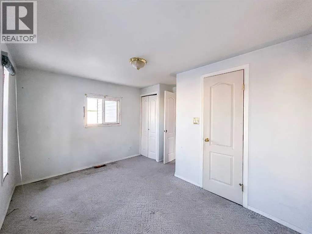 292 Grandview Crescent
