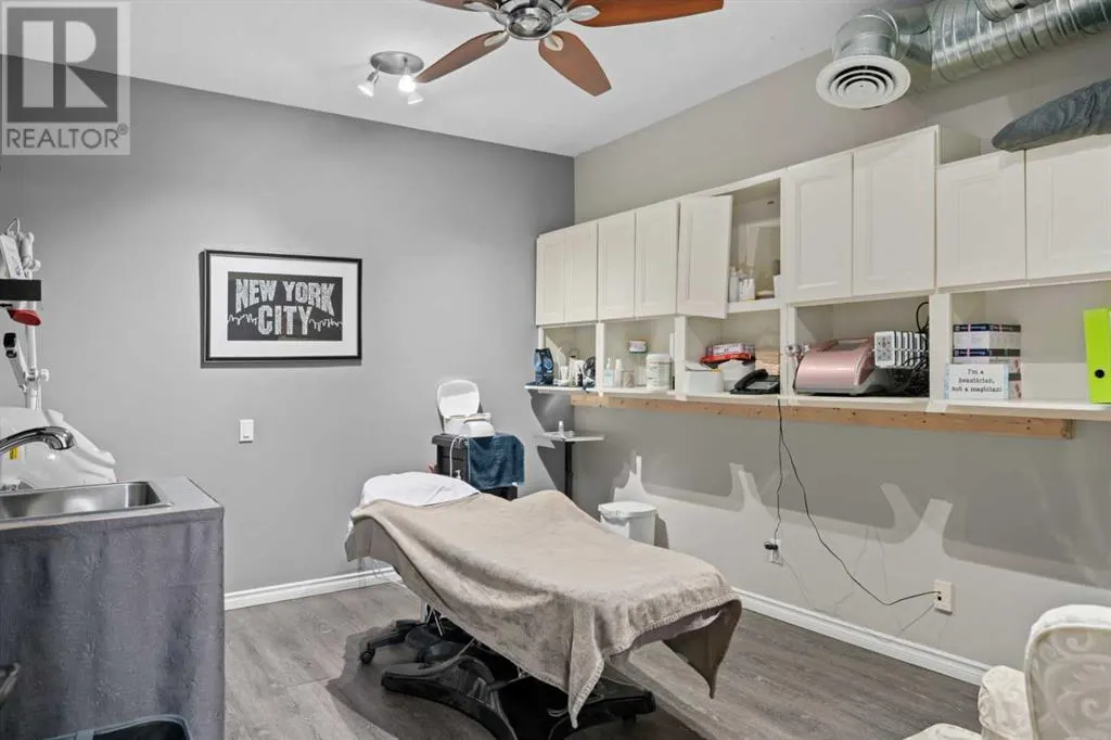 200, 14 Crystalridge Drive