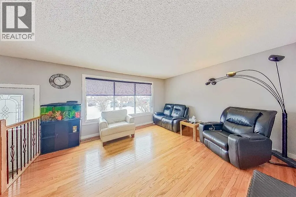 206 Kennedy Crescent
