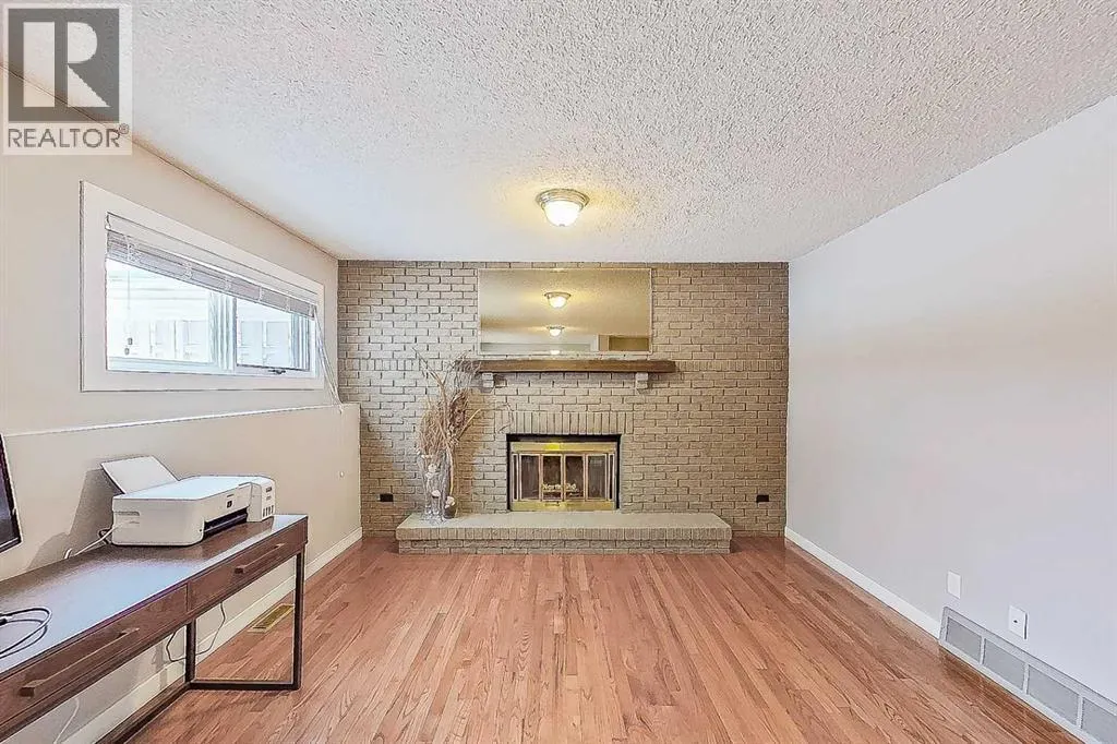 206 Kennedy Crescent