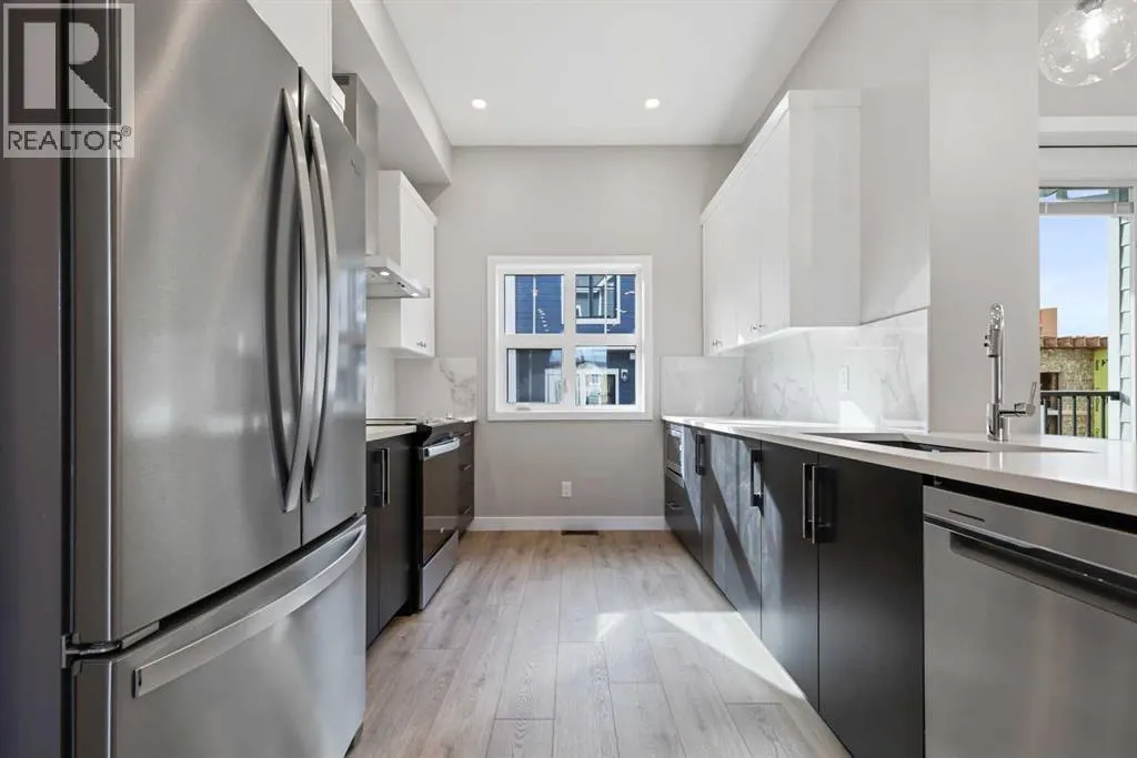 313, 595 Mahogany Road SE