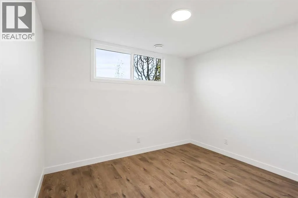 211, 595 Mahogany Road SE