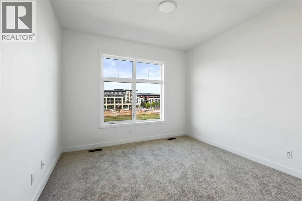 211, 595 Mahogany Road SE