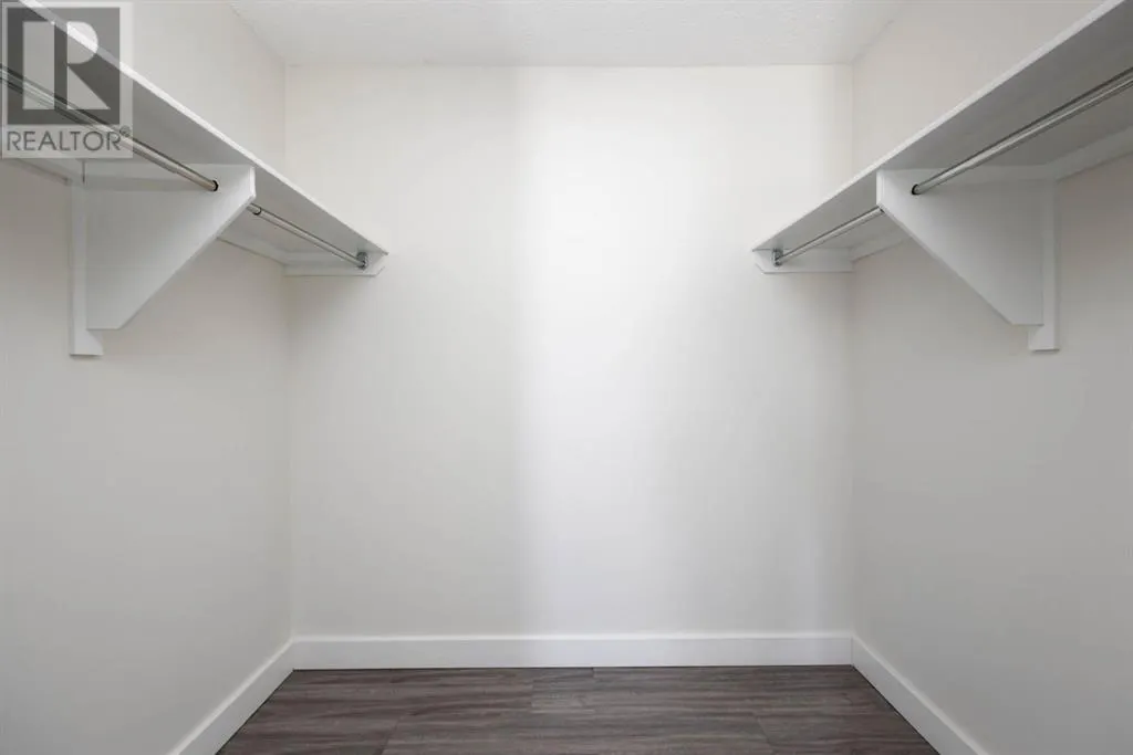 208, 14921 Macdonald Drive