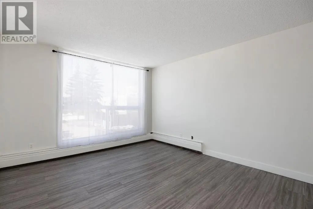 208, 14921 Macdonald Drive