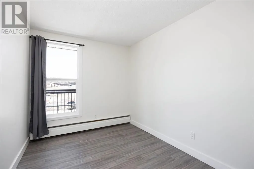 208, 14921 Macdonald Drive