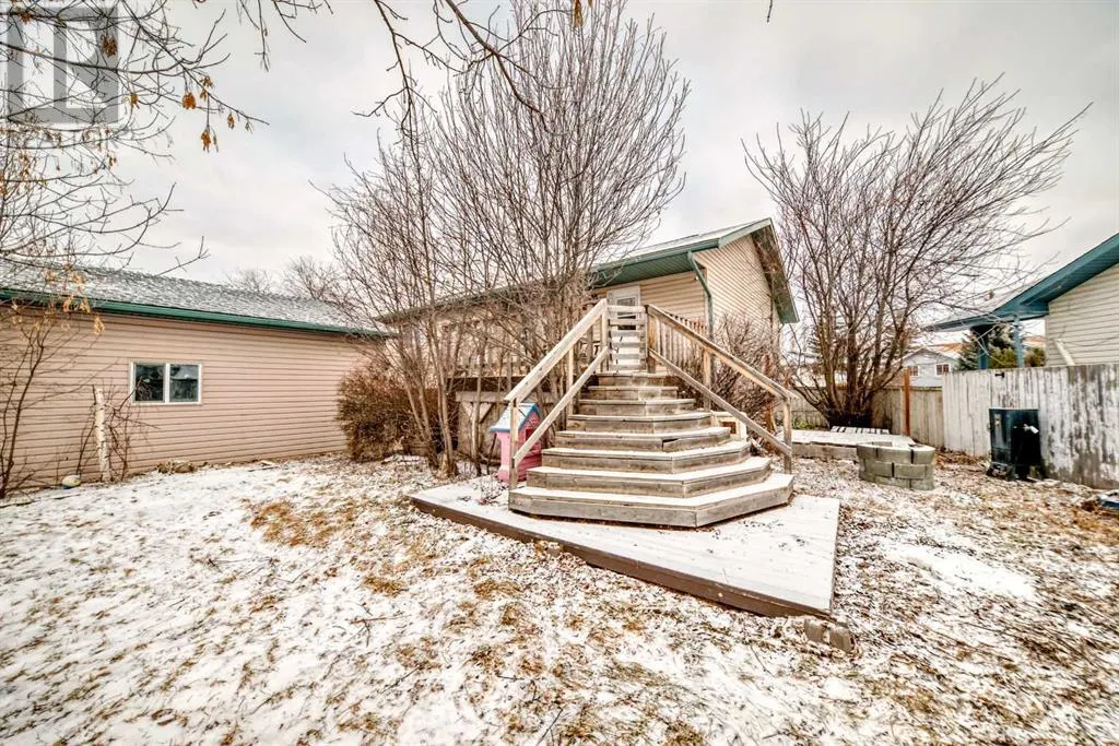 203 Strathaven Bay