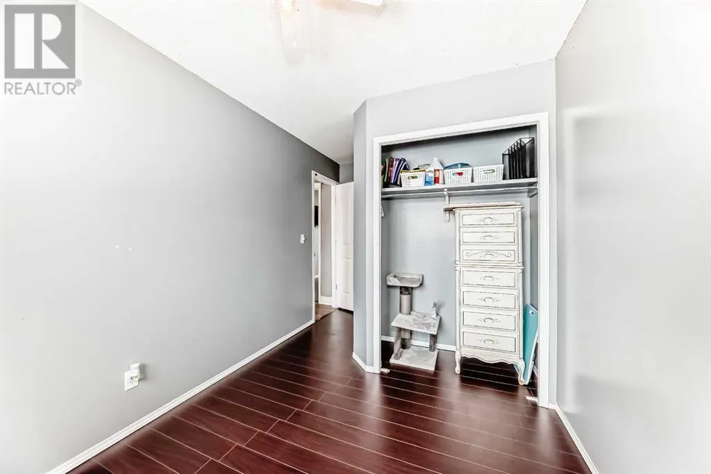 203 Strathaven Bay