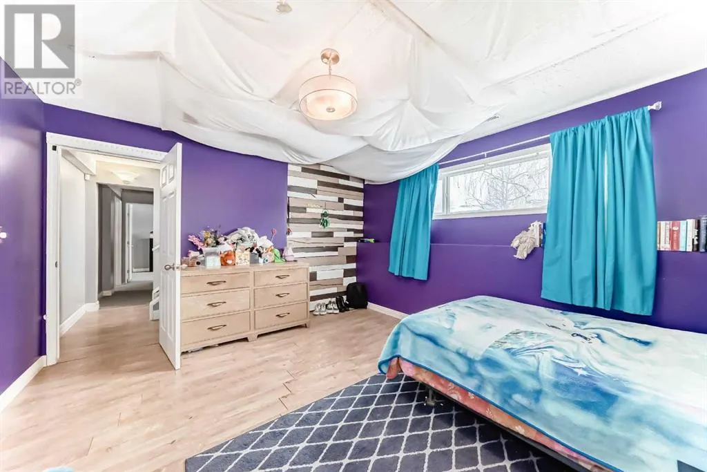 203 Strathaven Bay