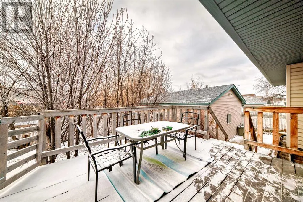 203 Strathaven Bay