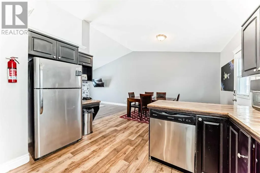 203 Strathaven Bay