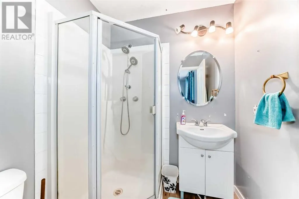 203 Strathaven Bay