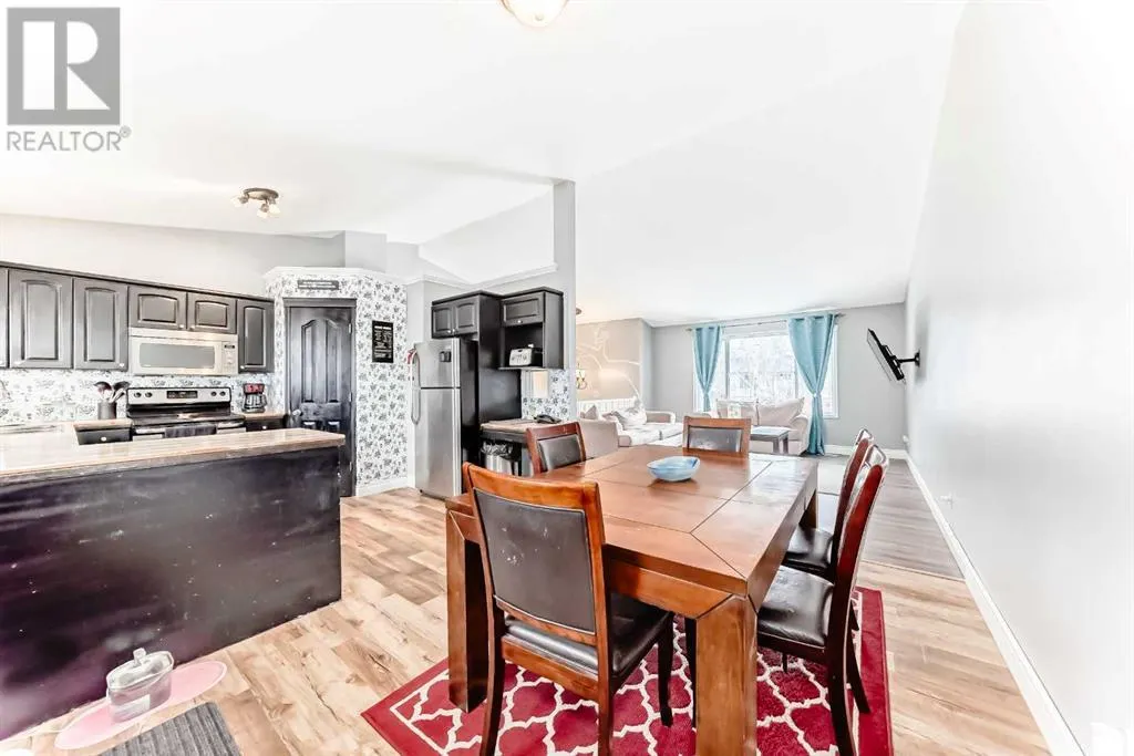 203 Strathaven Bay